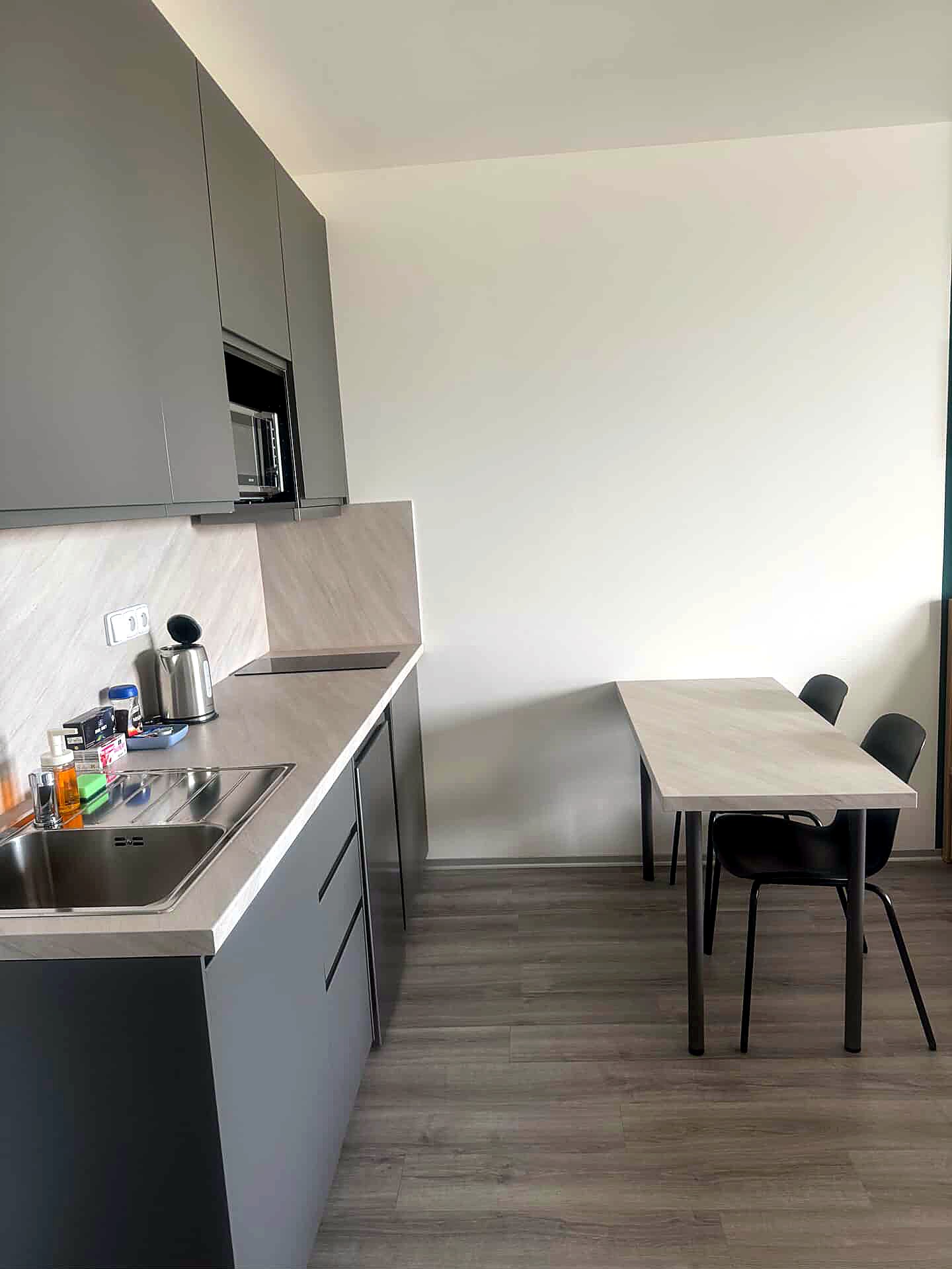 Apartment with Bedroom & Terrace 3
